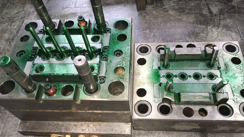 吸塑模具铝合金与铜：材质选择的关键考量**