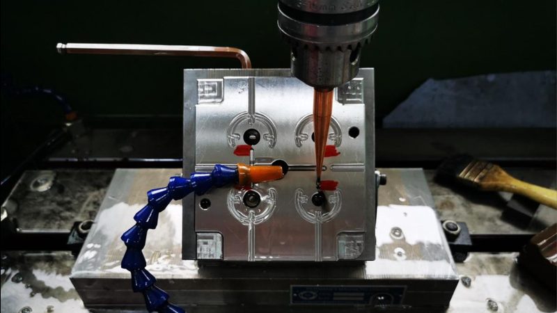 高速冲压模具参数规格全解析：揭秘高效生产背后的关键
