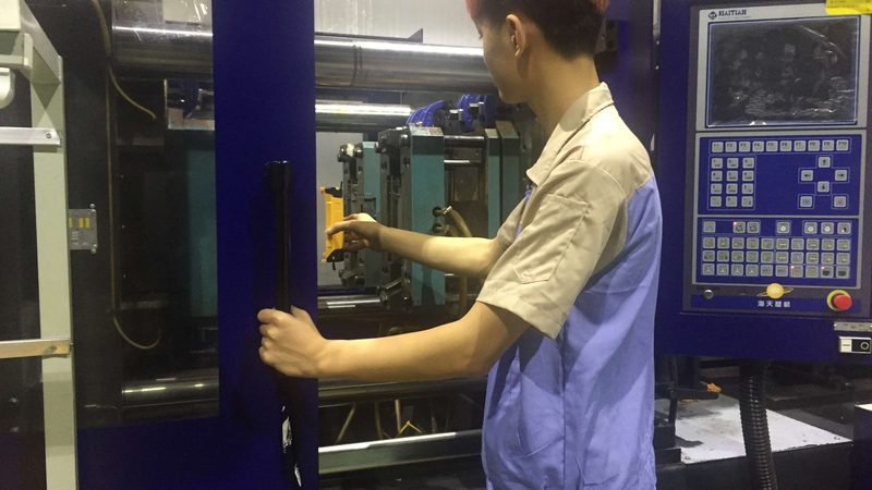 东莞塑胶模具厂排名依据探析**